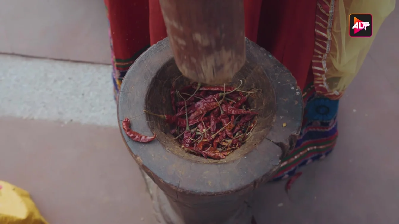 Rangeen Kahaniyan S11 P01 AltBalaji